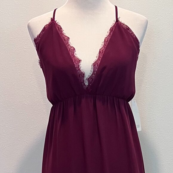 TOBI  Abegayle Lace Trim Cross Back Maxi Dress - Wine - beautiful back - Picture 2 of 4